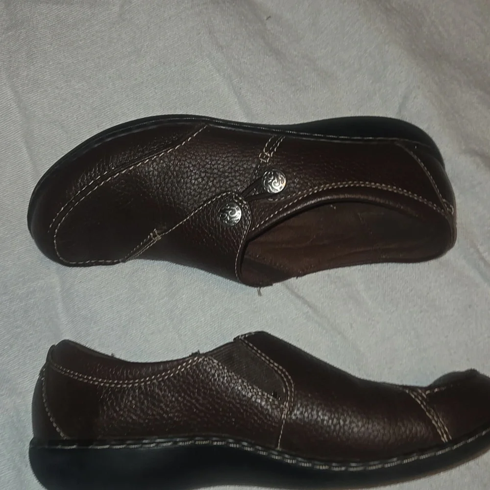 Clarks Collections Brown Slip On Loafers size 9M